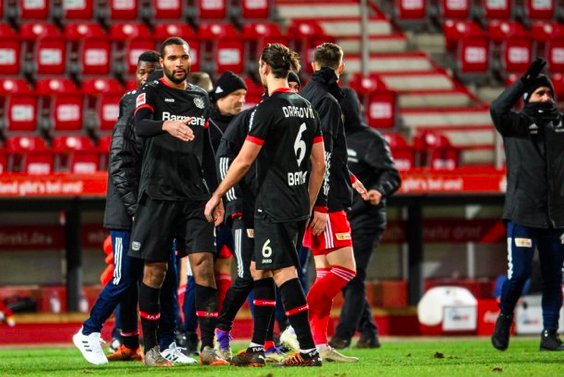  法兰克福客场绝平拜仁，争冠格局生变  