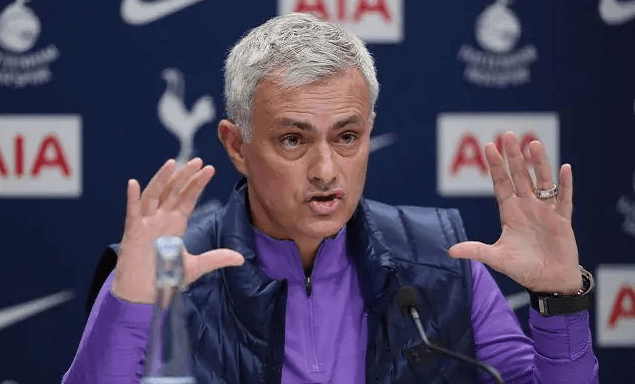  热刺新帅上任三连胜，穆里尼奥战术受质疑  